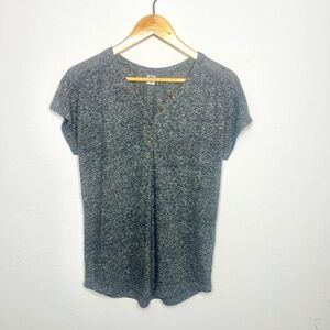 Old Navy women's linen blend heather grey tee with button detail, Small